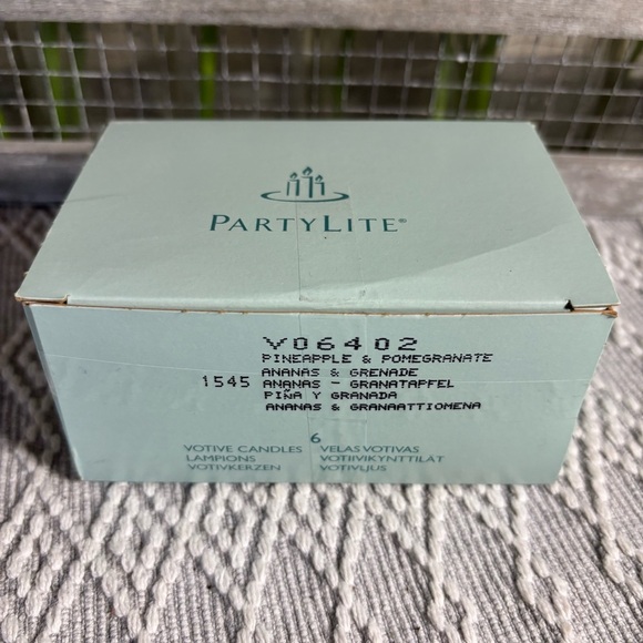PartyLite Pineapple & Pomegranate Box of 6 Votive Candles V06402 - Picture 2 of 3